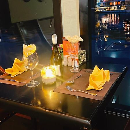 Lotus Elegance Cruise Hotel Ha Long Bagian luar foto