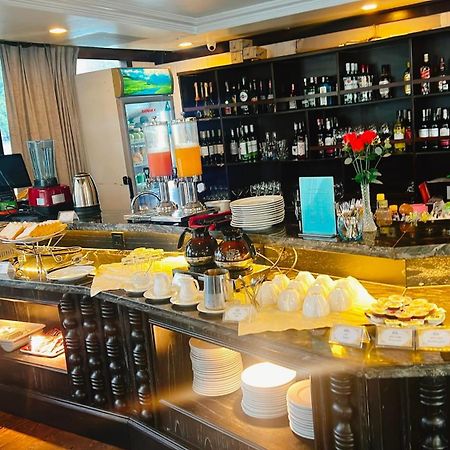 Lotus Elegance Cruise Hotel Ha Long Bagian luar foto