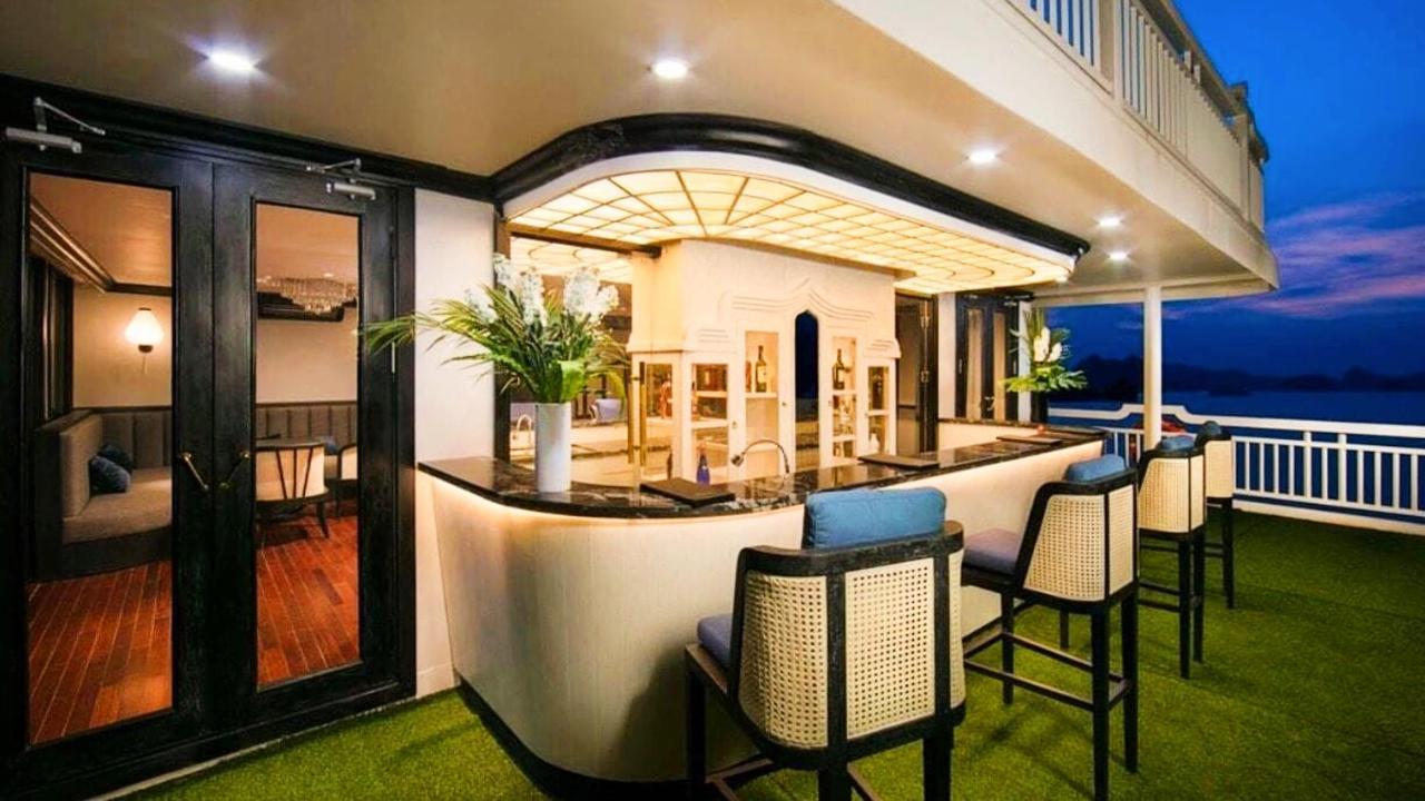 Lotus Elegance Cruise Hotel Ha Long Bagian luar foto