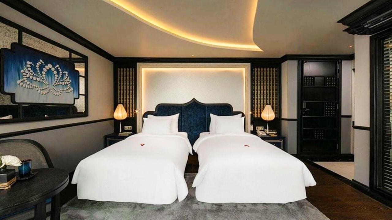 Lotus Elegance Cruise Hotel Ha Long Bagian luar foto