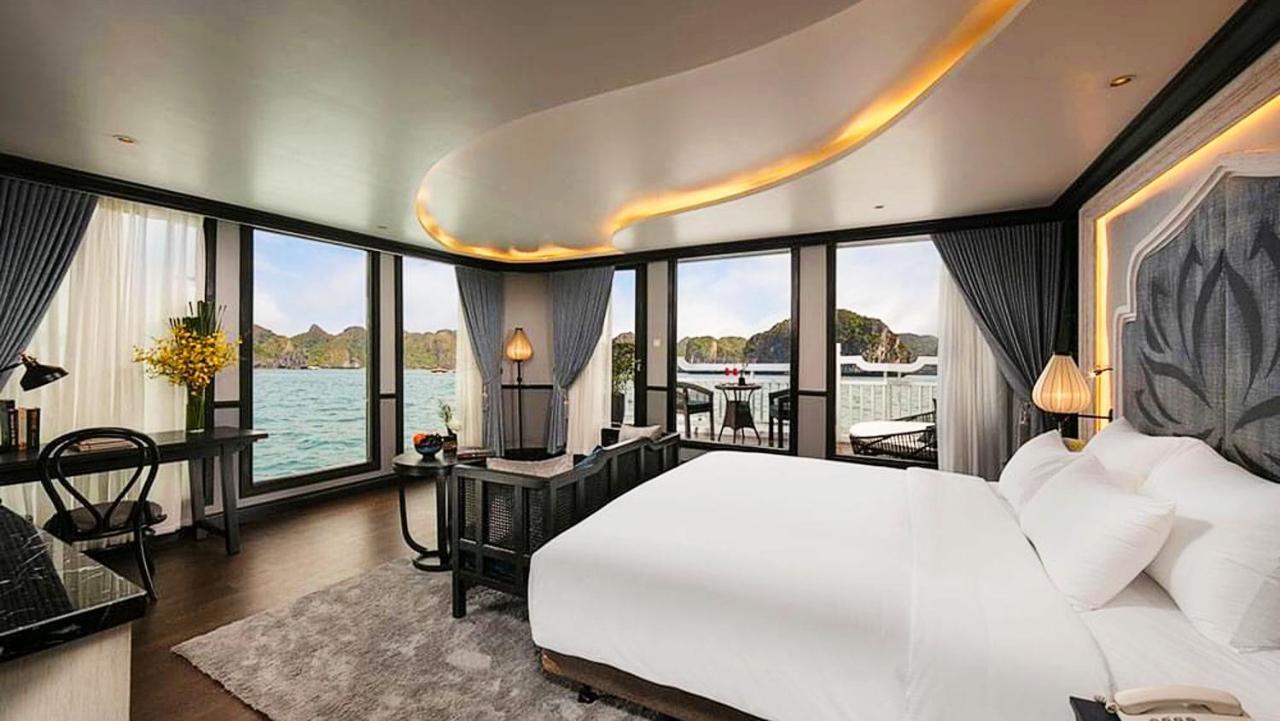 Lotus Elegance Cruise Hotel Ha Long Bagian luar foto