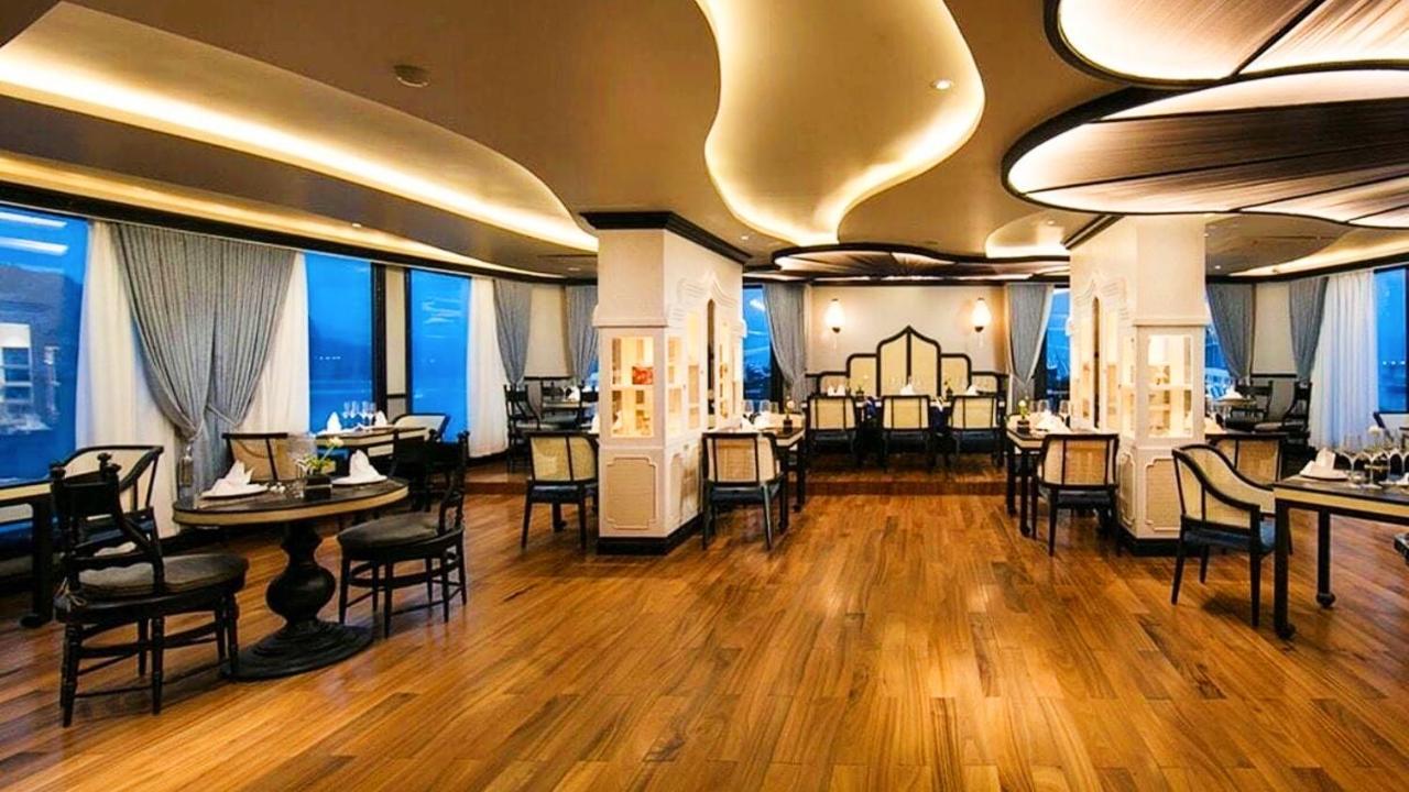 Lotus Elegance Cruise Hotel Ha Long Bagian luar foto