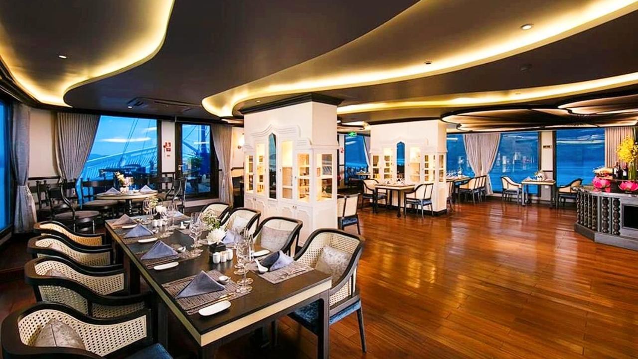 Lotus Elegance Cruise Hotel Ha Long Bagian luar foto