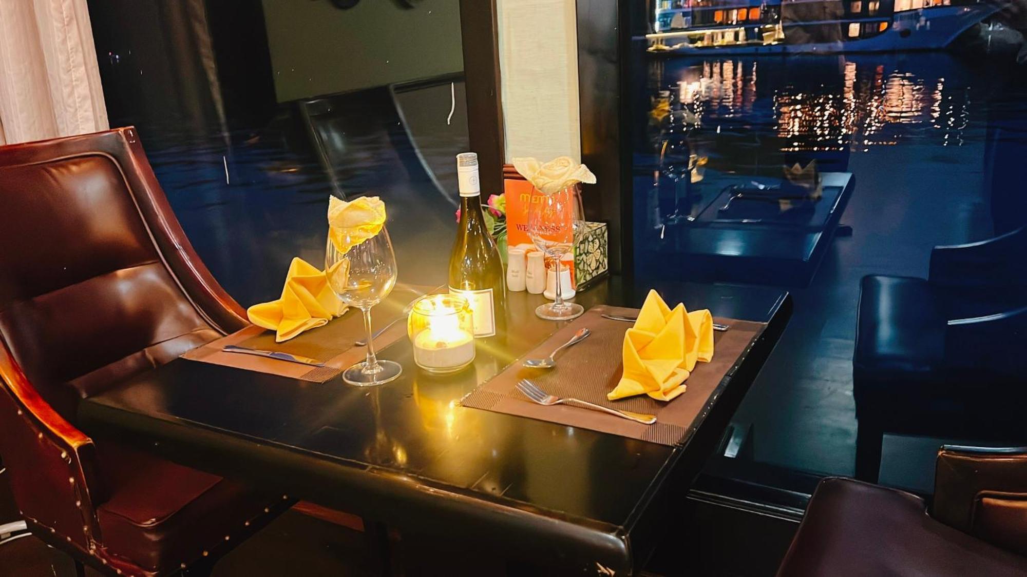 Lotus Elegance Cruise Hotel Ha Long Bagian luar foto